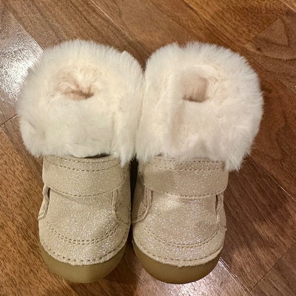 Stride Rite Kids Unisex Sophie Cozy Boot - Picture 1 of 8
